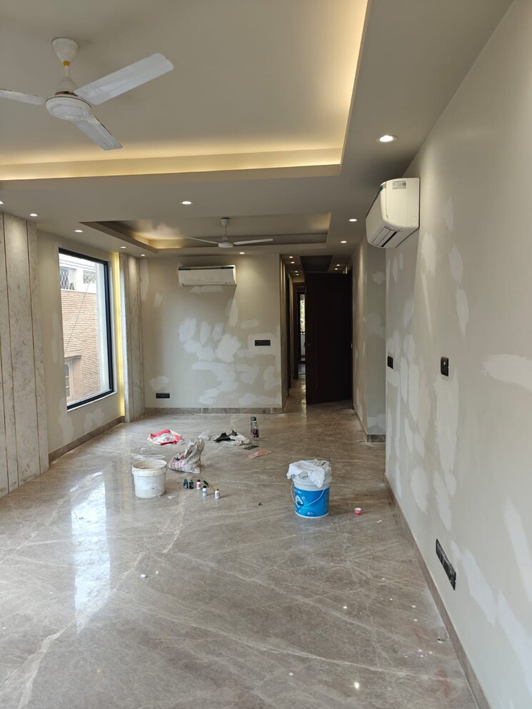 undefined, malviya nagar 3 Bedroom 200 Sq.Yd. Builder Floor In Malviya Nagar Delhi 9631440