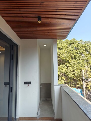 Building Lobby in 3 BHK Builder Floor at Malviya Nagar – for Rent