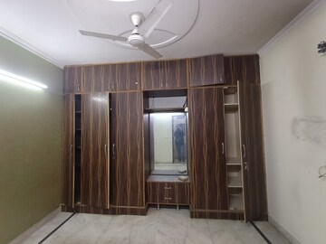 Room in 3 BHK Builder Floor at East of Kailash Block-B RWA, East Of Kailash – for Rent