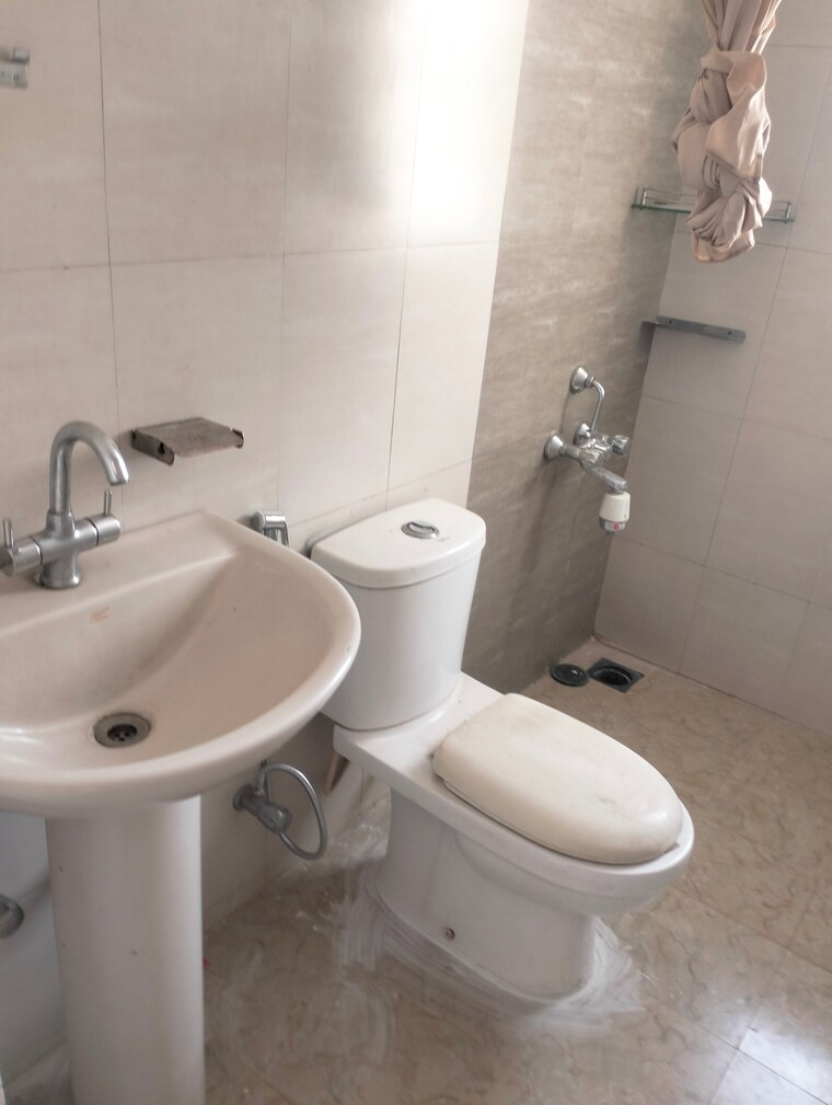 Bathroom, dsk-vedant 2 Bedroom 1200 Sq.Ft. Apartment In Hadapsar Pune 9631431