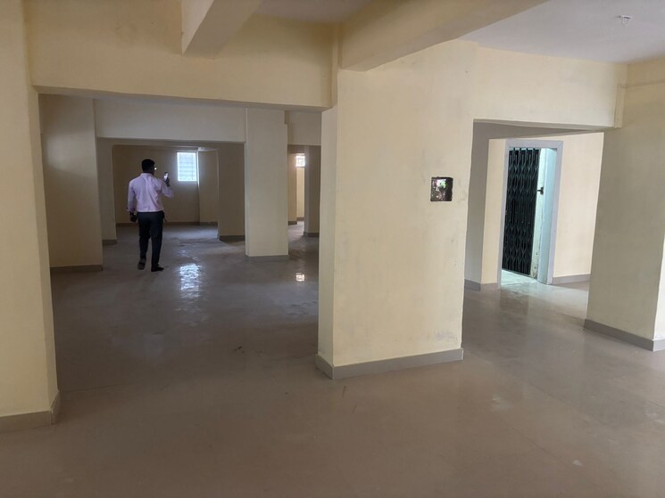 Room, tirthankar-chs Commercial Office Space 3400 Sq.Ft. In Dadar West Mumbai 9631442