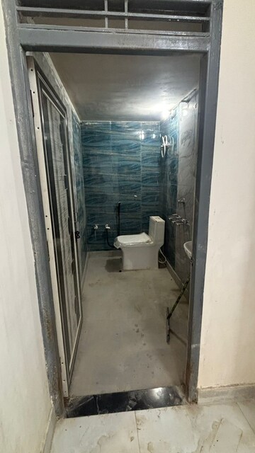 Bathroom in 3 BHK Villa at Amrapali Leisure Valley, Tech Zone 4 Greater Noida – for Rent