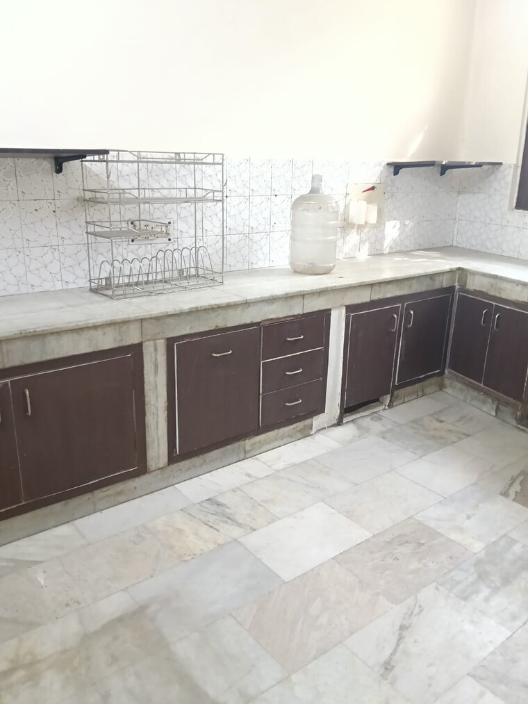 Kitchen, dlf-queens-court 2 Bedroom 200 Sq.Yd. Builder Floor In Greater Kailash ii Delhi 9631443