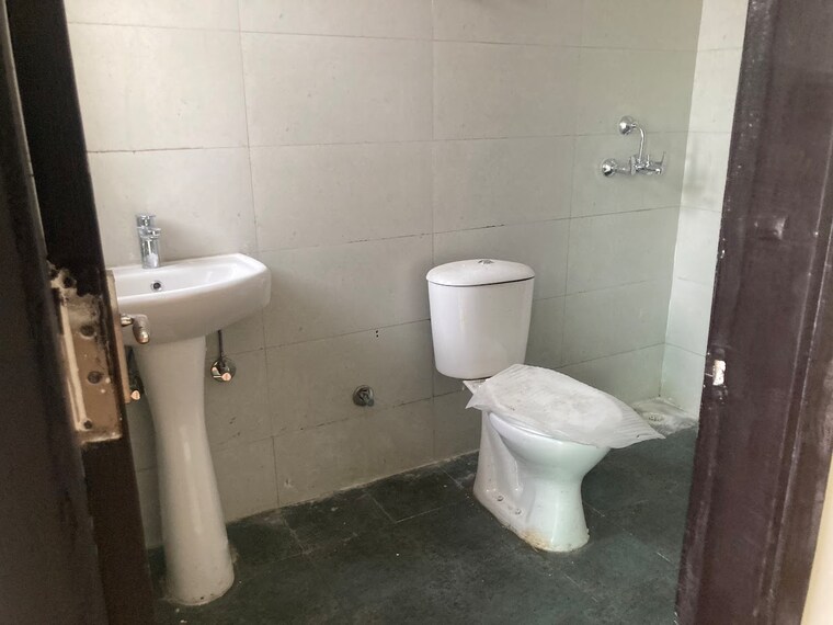 Bathroom, samridhi-luxuriya-avenue 3 Bedroom 1690 Sq.Ft. Apartment In Sector 150 Noida 9631459