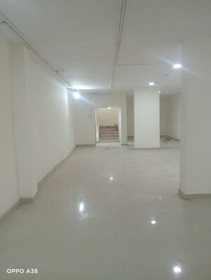  Showroom For Rent in Goregaon West