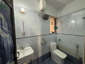 Bathroom in 2 BHK Apartment at Kanakia Discovery, Borivali East – for Rent