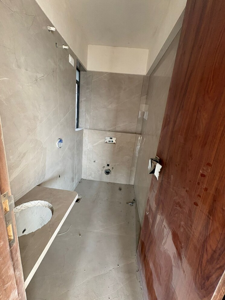 Bathroom, goghari-mansion-chs 3 Bedroom 1060 Sq.Ft. Apartment In Santacruz West Mumbai 9631478