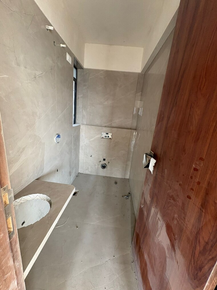 Bathroom, goghari-mansion-chs 3 Bedroom 1060 Sq.Ft. Apartment In Santacruz West Mumbai 9631478