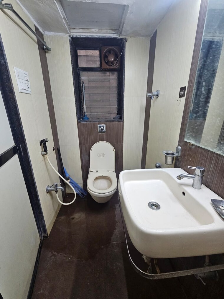 Bathroom, thakur-village 1 Bedroom 600 Sq.Ft. Apartment In Kandivali East Mumbai 9631479