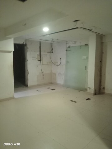  Shop For Rent in Andheri West