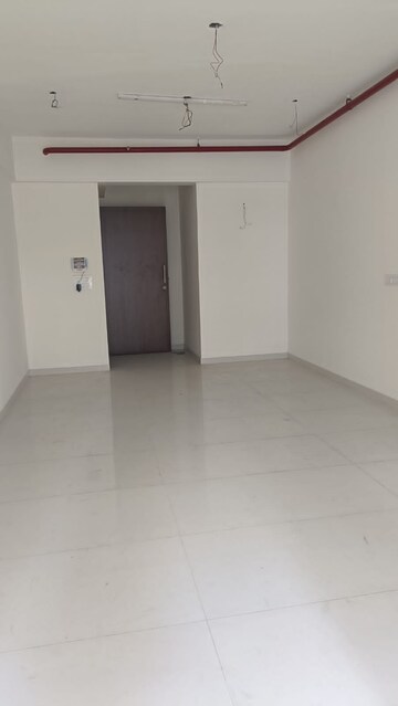 Room in 2.5 BHK Apartment at Ram Laxmi Niwas, Khar West – for Sale