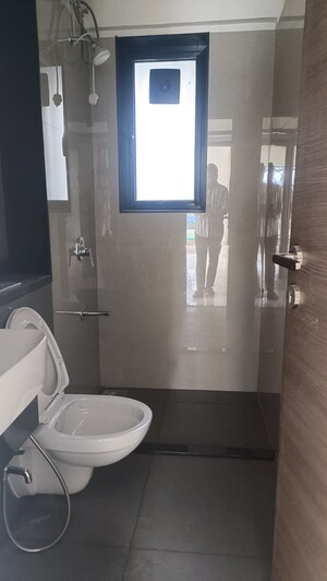 Bathroom in 2.5 BHK Apartment at Ram Laxmi Niwas, Khar West – for Sale