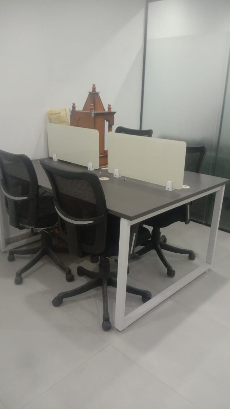 Team Area, alphathum Commercial Office Space 850 Sq.Ft. In Sector 90 Noida 9631491