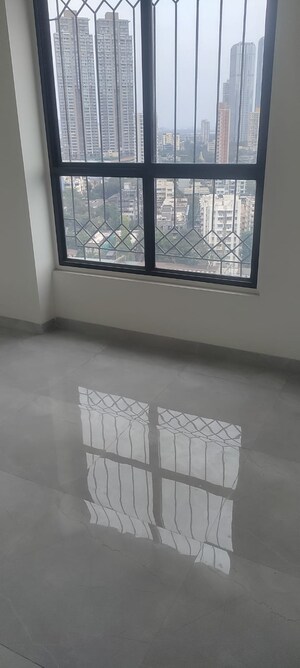 Room in 1 BHK Apartment at Earth Vintage, Dadar West – for Rent