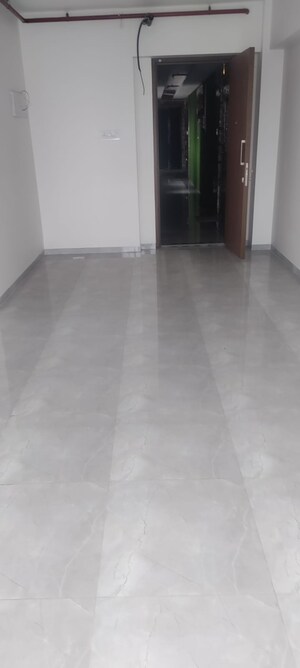 Room in 1 BHK Apartment at Earth Vintage, Dadar West – for Rent