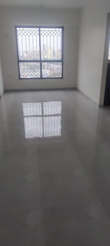 Room in 1 BHK Apartment at Earth Vintage, Dadar West – for Rent