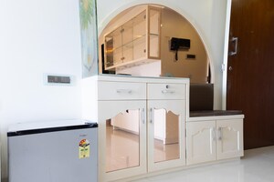 Building Lobby in 3 BHK Apartment at Surbhi CHS Andheri West, Andheri West – for Rent