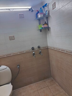 Bathroom in 1 RK Builder Floor at Jungpura Extension – for Rent