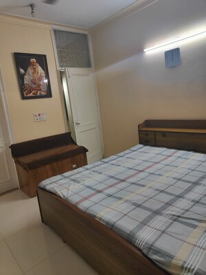 Bedroom in 1 RK Builder Floor at Jungpura Extension – for Rent