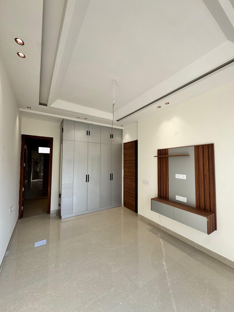 Room, ambala highway 1 Bedroom 650 Sq.Ft. Apartment In Ambala Highway Zirakpur 9631515