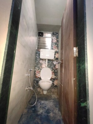 Bathroom in 1 BHK Apartment at Green Fields Apartment, Andheri East – for Rent