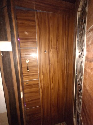 Furnished Amenities in 1 BHK Apartment at Green Fields Apartment, Andheri East – for Rent