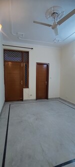 3 BHK + Pooja Room 2250 Sq.Ft. Builder Floor in Sector 37