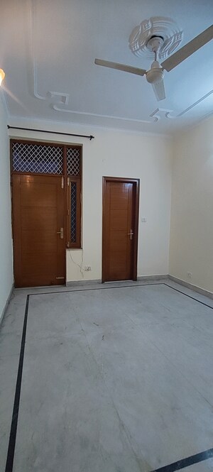 3 BHK Builder Floor For Rent in Sector 37