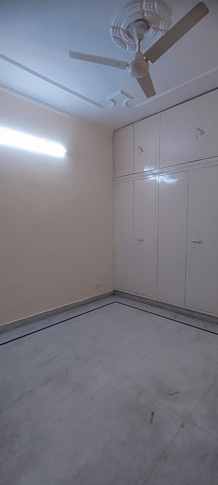 Room, sector 37 3 Bedroom 2250 Sq.Ft. Builder Floor In Sector 37 Faridabad 9631532