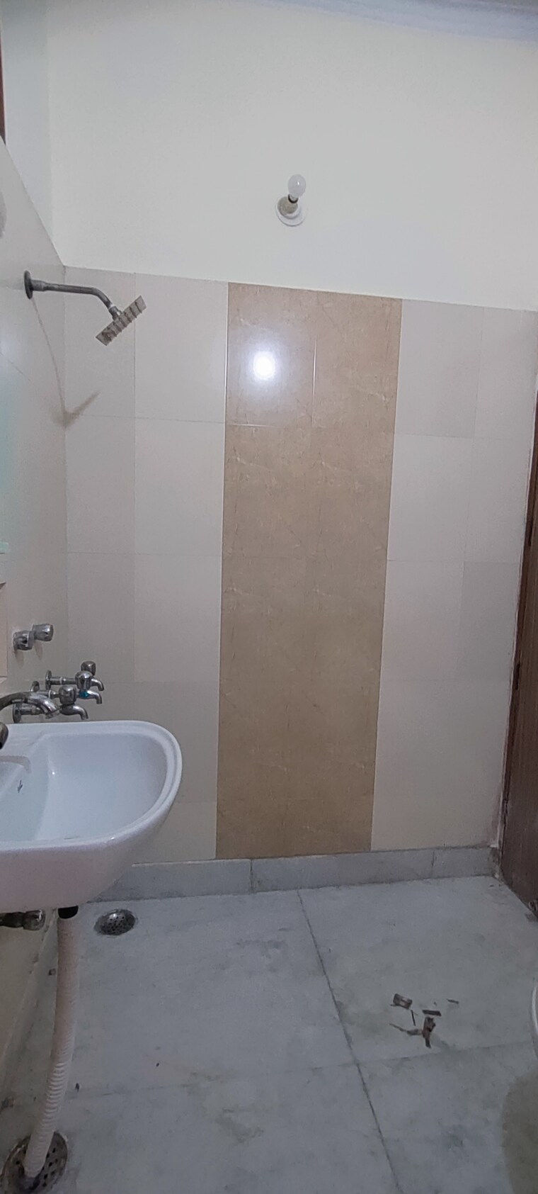 Bathroom, sector 37 3 Bedroom 2250 Sq.Ft. Builder Floor In Sector 37 Faridabad 9631532