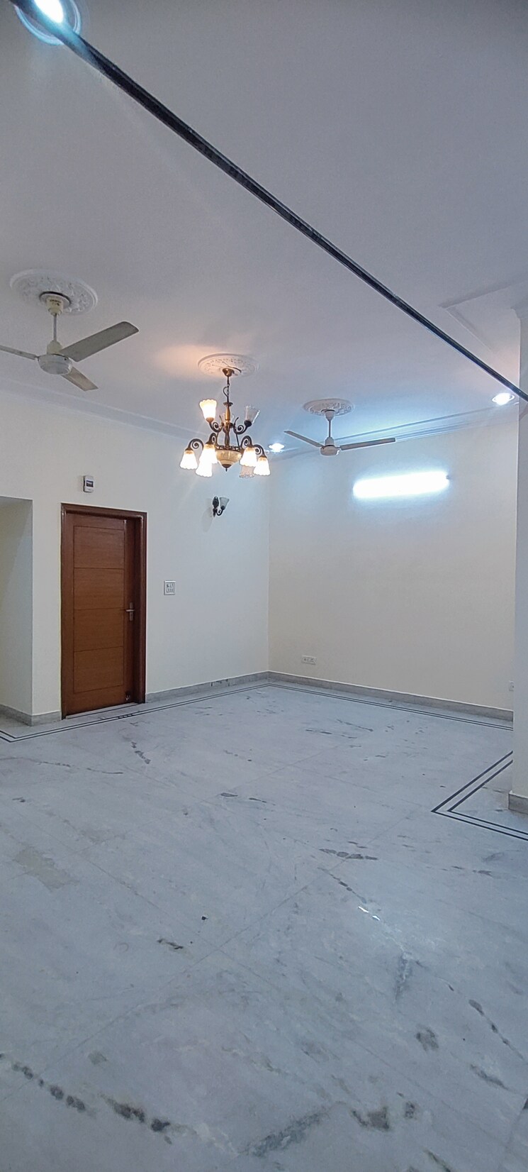 Room, sector 37 3 Bedroom 2250 Sq.Ft. Builder Floor In Sector 37 Faridabad 9631532