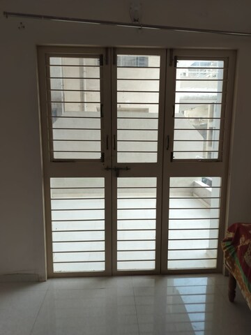 Room in 3 BHK Apartment at Sukhwani Elmwood, Pimple Saudagar – for Rent