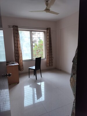 Room in 3 BHK Apartment at Sukhwani Elmwood, Pimple Saudagar – for Rent
