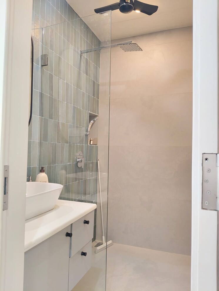 Bathroom, windsor-grande-residences 4 Bedroom 3050 Sq.Ft. Apartment In Andheri West Mumbai 9631554