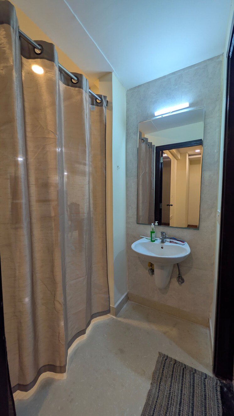 Bathroom, golf-edge 3 Bedroom 1838 Sq.Ft. Apartment In Gachibowli Hyderabad 9631562