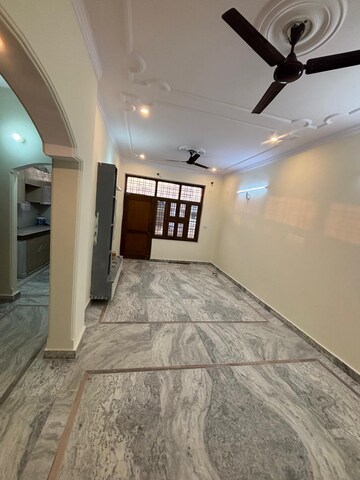 Bedroom in 2 BHK Builder Floor at Sector 23 – for Rent