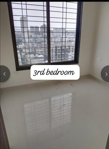 Room in 2 BHK Apartment at Chandrarang Oriana, Pimple Gurav – for Rent