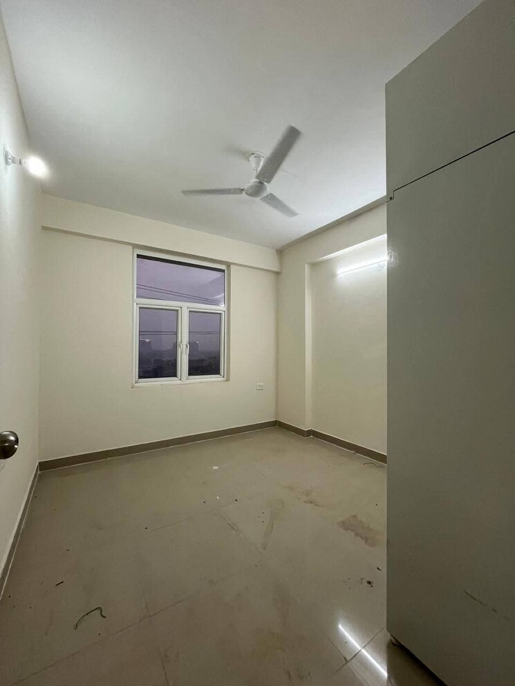 Room, zara-rossa 2 Bedroom 900 Sq.Ft. Apartment In Sector 112 Gurgaon 9631615