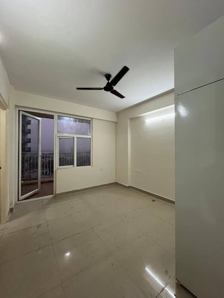Room, zara-rossa 2 Bedroom 900 Sq.Ft. Apartment In Sector 112 Gurgaon 9631615
