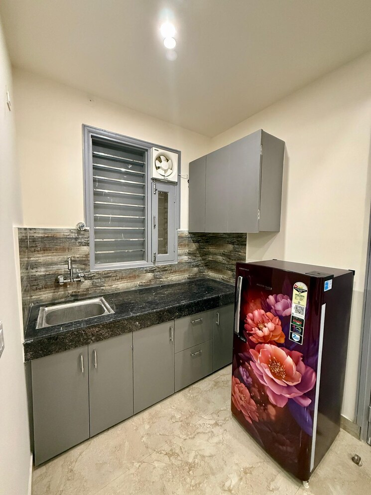 Kitchen, ardee-mall 1 RK 360 Sq.Ft. Builder Floor In Sector 52 Gurgaon 9631593