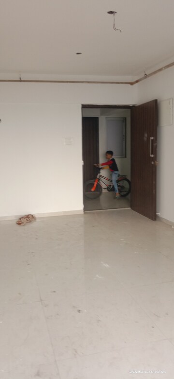 Room in 1 BHK Apartment at Gaurivinayak Shubham Monolith Apartment, Kalyan East – for Rent