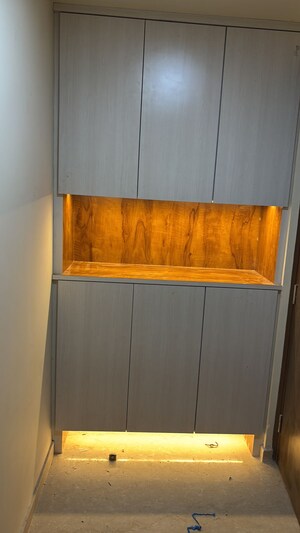 Furnished Amenities in 2 BHK Apartment at Lodha Sterling, Kolshet Road – for Rent