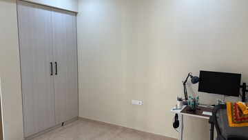 Bedroom in 2 BHK Apartment at Lodha Sterling, Kolshet Road – for Rent