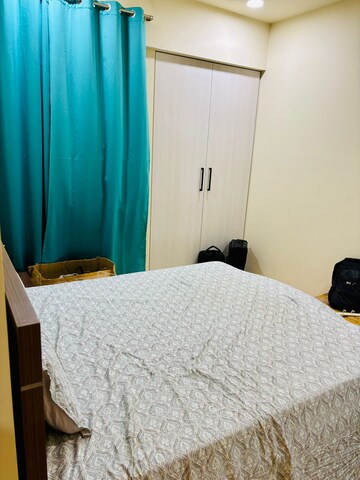 Bedroom in 2 BHK Apartment at Lodha Sterling, Kolshet Road – for Rent