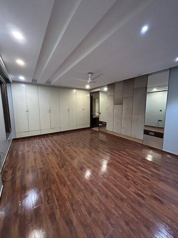 Master Bedroom in 4 BHK Builder Floor at Greater Kailash ii – for Rent