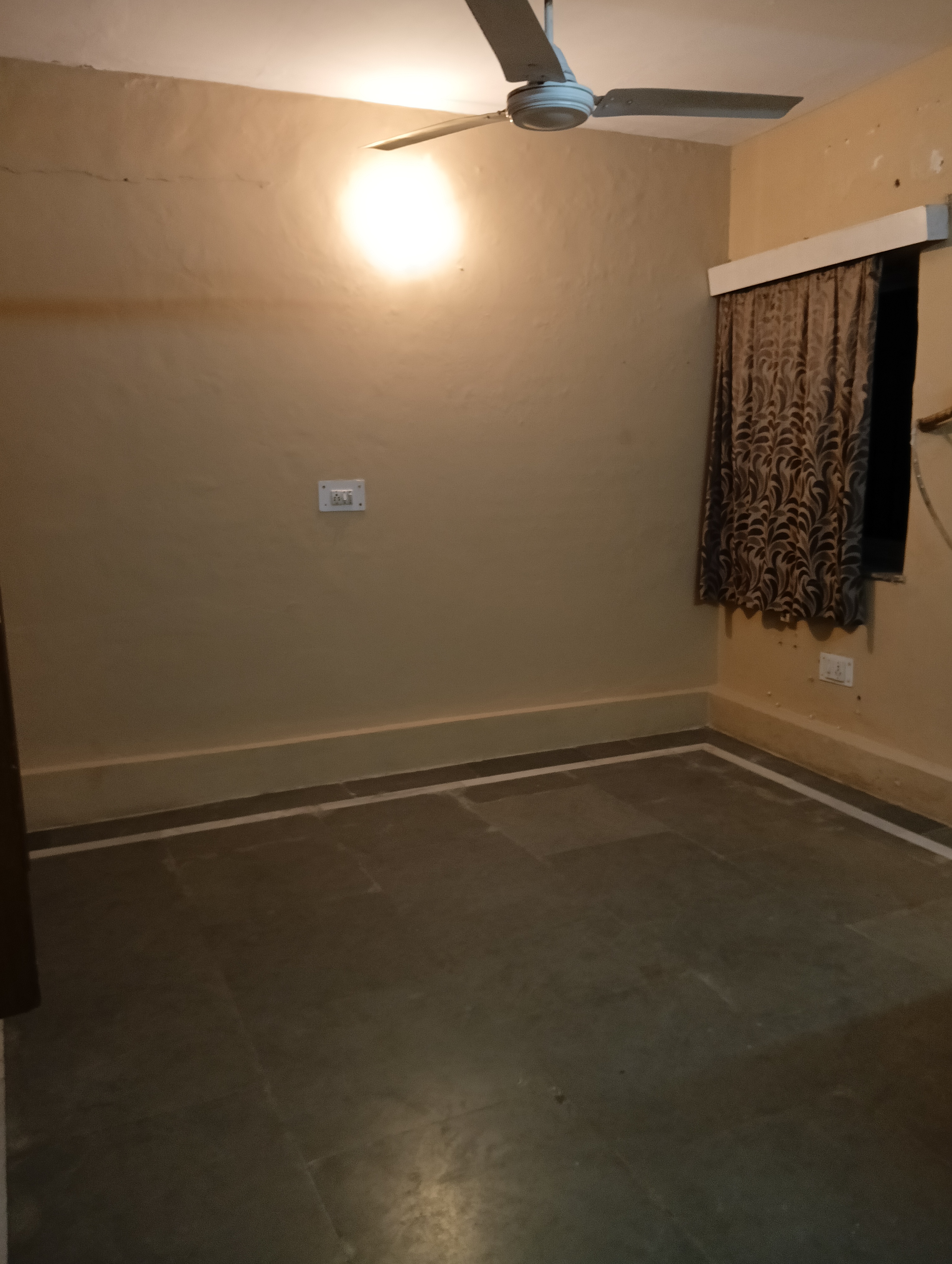 1 RkApartment For Rent in Everest Apartments RWA