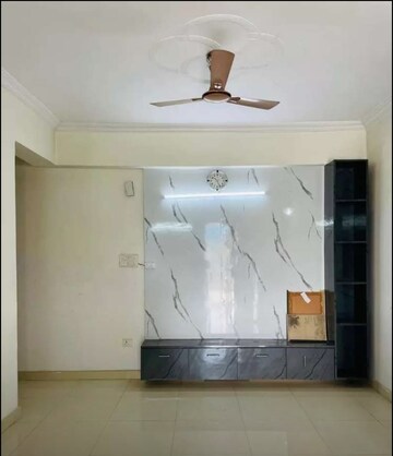 Furnished Amenities in 2 BHK Apartment at Hazratganj – for Rent