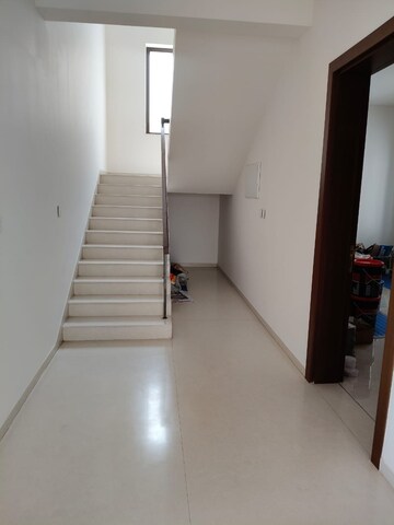 Room in 3.5 BHK Villa at Avinashi Road – for Sale