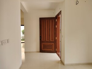 Room in 3.5 BHK Villa at Avinashi Road – for Sale