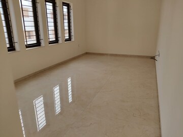 Room in 3.5 BHK Villa at Avinashi Road – for Sale